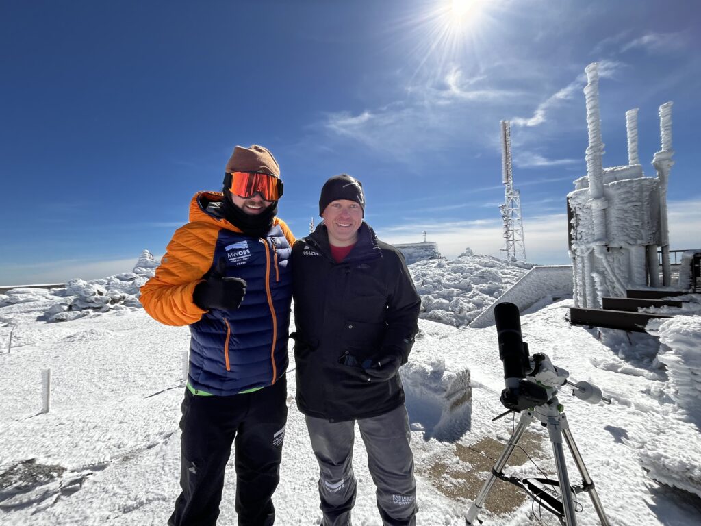 Observers on the summit of Mount Washington